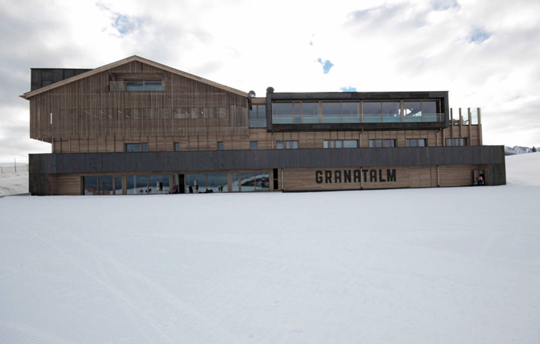 DIE GRANATALM, BESTO ZT GMBH_ Architekt DI Bernhard Stoehr BESTO ZT GMBH_ Architekt DI Bernhard Stoehr Gewerbeflächen Gastronomie