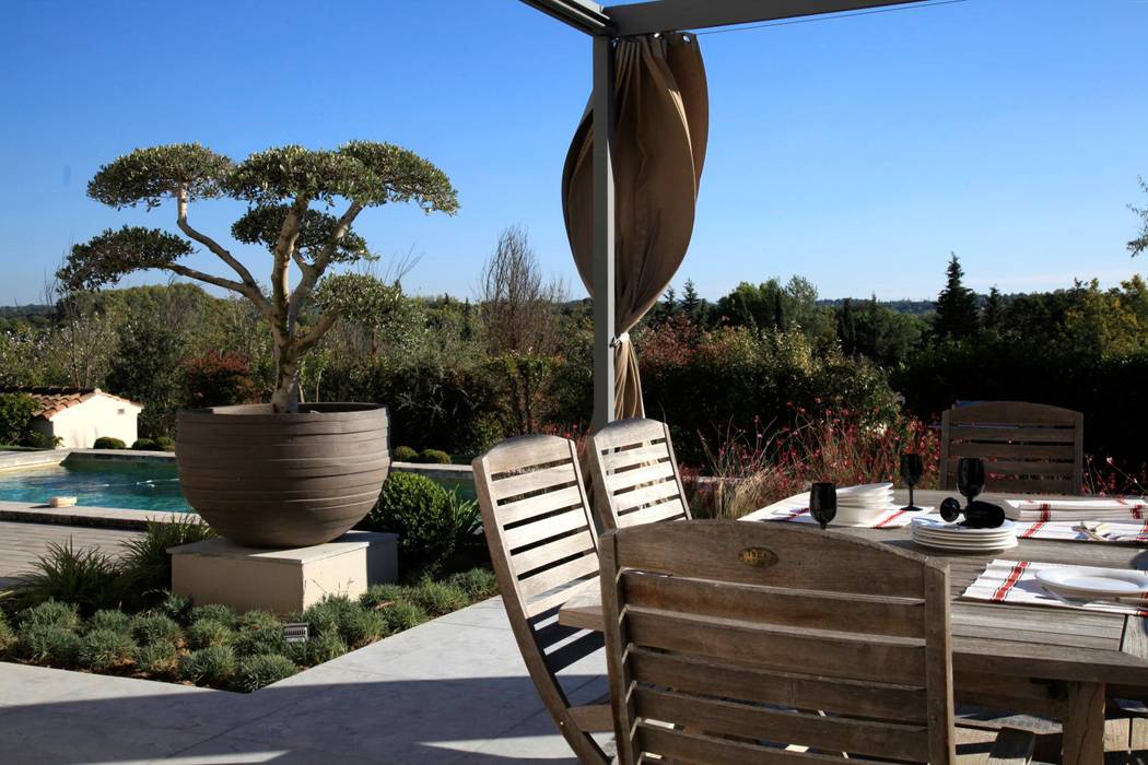 //Aix en provence//Jardin Déco, CONCEPTUELLES PAYSAGE ET DECORATION CONCEPTUELLES PAYSAGE ET DECORATION Taman Modern