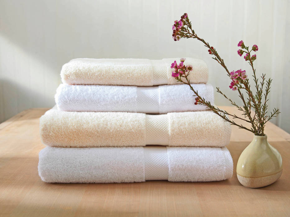 Organic Fairtrade Cotton Towels King of Cotton 現代浴室設計點子、靈感&圖片 棉 Red 布織品與配件