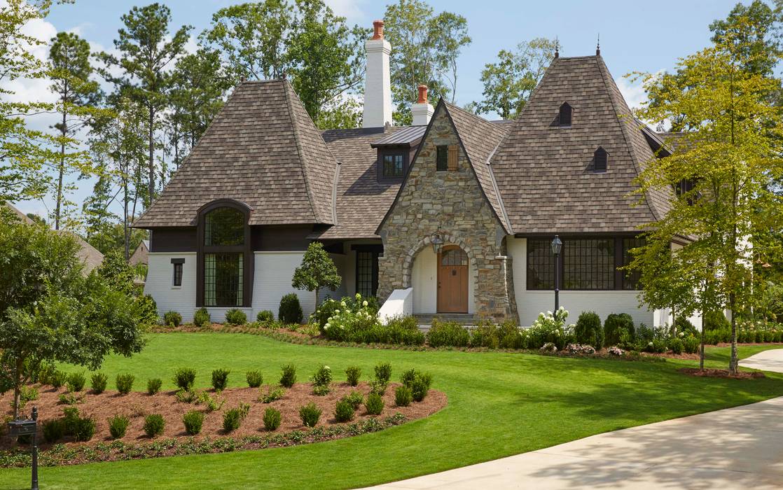 Brick and Stone Cottage , Christopher Architecture & Interiors Christopher Architecture & Interiors Country style house