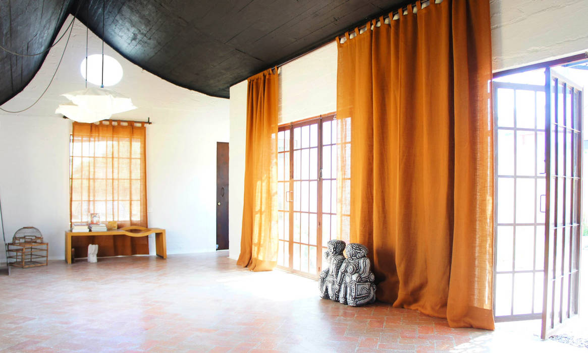 Casa Clemente, Juan Carlos Loyo Arquitectura Juan Carlos Loyo Arquitectura Modern Corridor, Hallway and Staircase