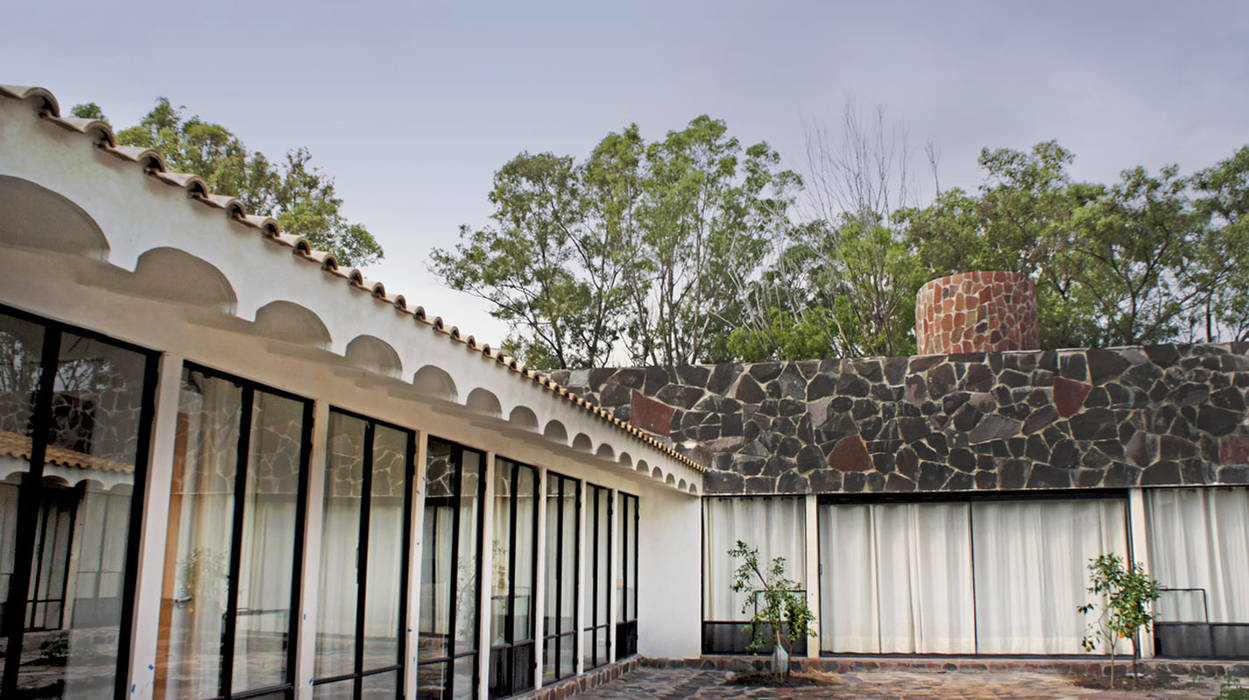 Casa de Piedra - Juan Carlos Loyo Arquitectura Juan Carlos Loyo Arquitectura Casas modernas color,design,style,elegance