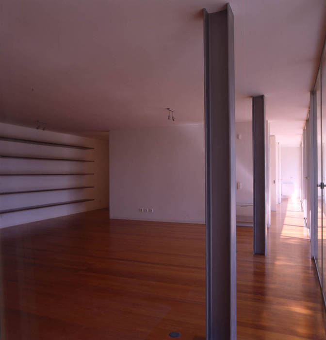 House in Estoril, Pedro Mendes Arquitectos Pedro Mendes Arquitectos Living room