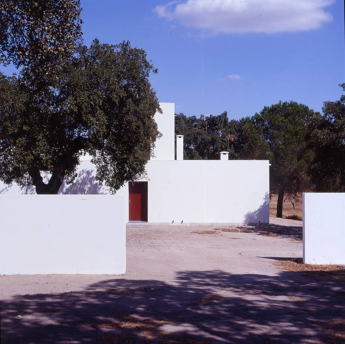 House in Pavia, Pedro Mendes Arquitectos Pedro Mendes Arquitectos Casas mediterrânicas