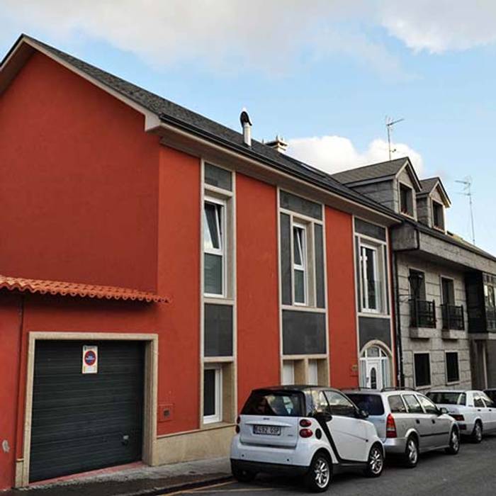 VIVIENDA UNIFAMILIAR EN A CORUÑA, Intra Arquitectos Intra Arquitectos Casas de estilo clásico