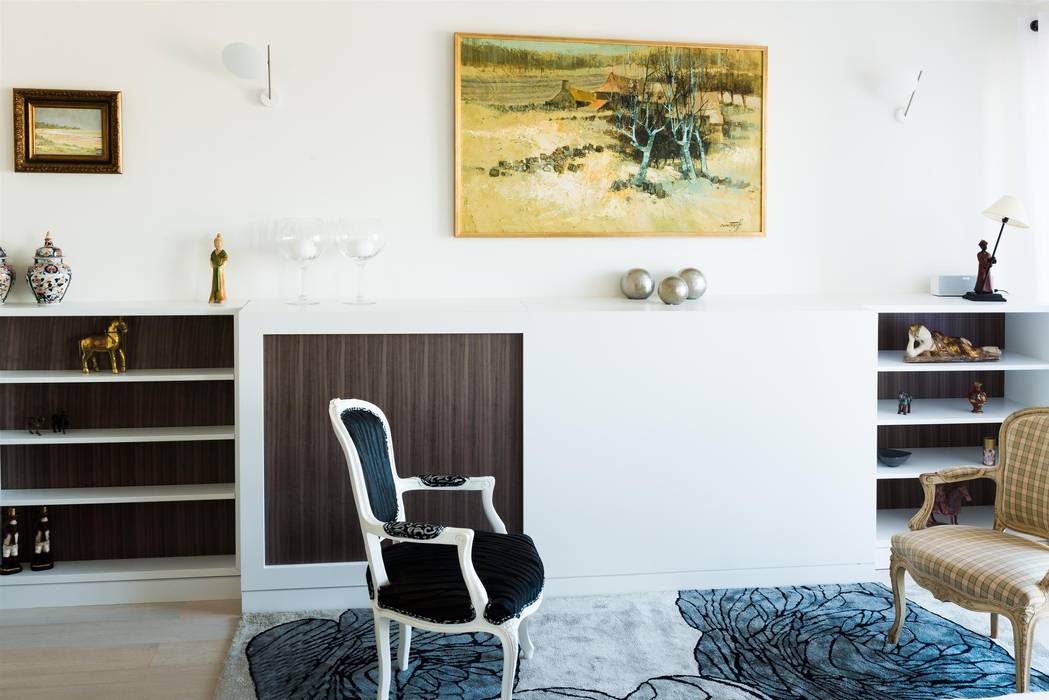 Un appartement moderne entre blanc et bois , ATELIER FB ATELIER FB Modern Living Room TV stands & cabinets