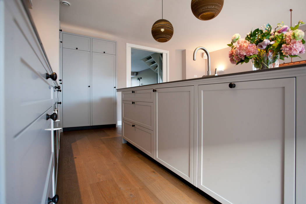 Woonkeuken, NR52 NR52 Modern kitchen MDF Cabinets & shelves