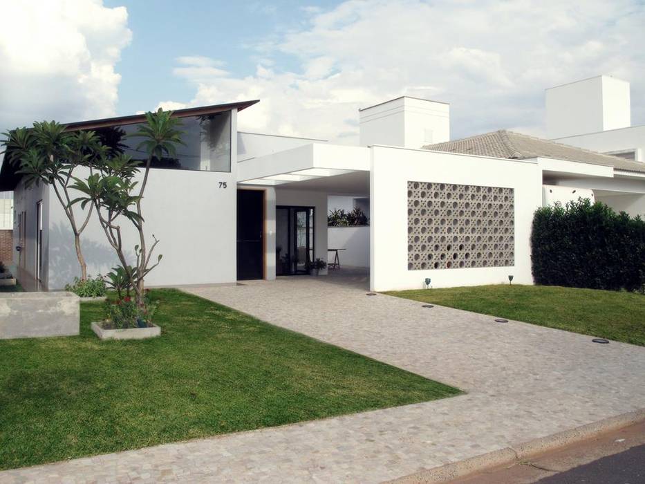 CASA RENDADA, Cia de Arquitetura Cia de Arquitetura Modern houses