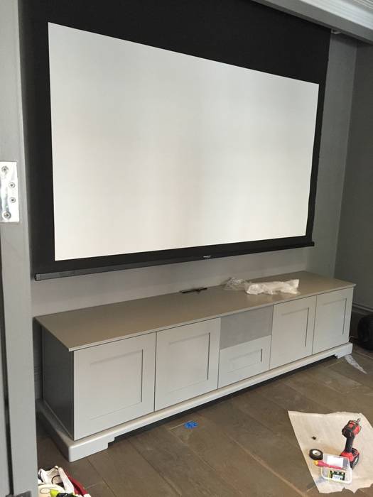 Shaker Style Av Cabinet And Storage Unit With In Built Centre