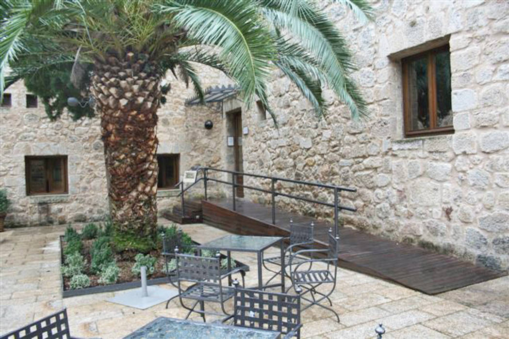 Reforma del parador de jarandilla de la vera balcones y terrazas de