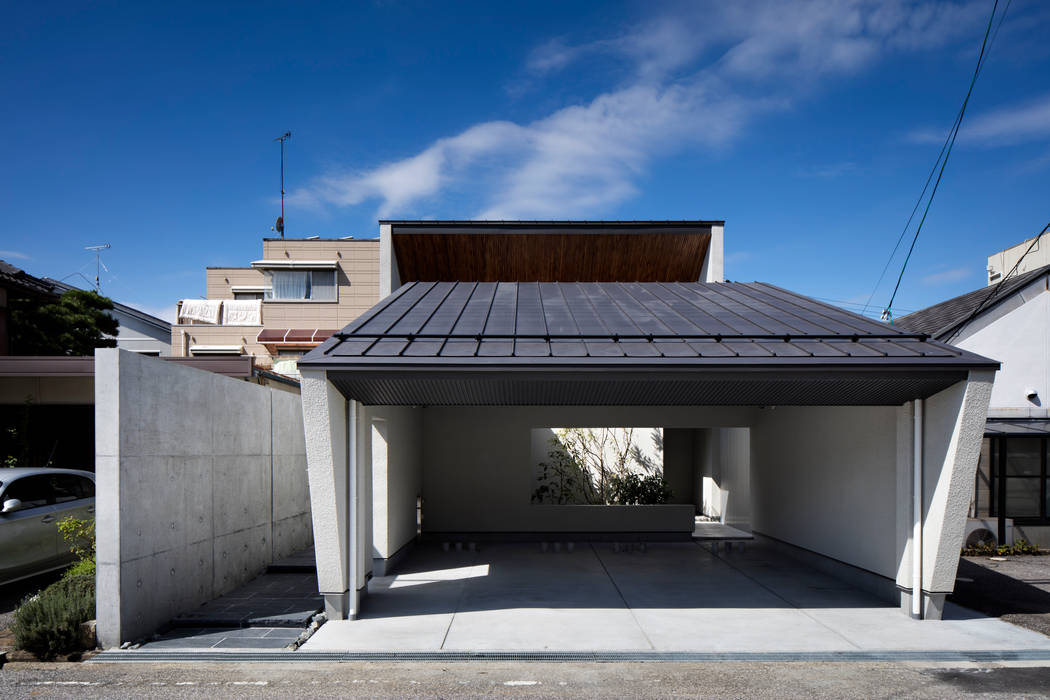 彦根の家, 井上久実設計室 井上久実設計室 Eclectic style houses