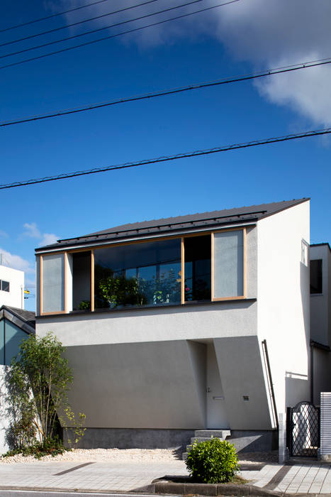 彦根の家, 井上久実設計室 井上久実設計室 Eclectic style houses