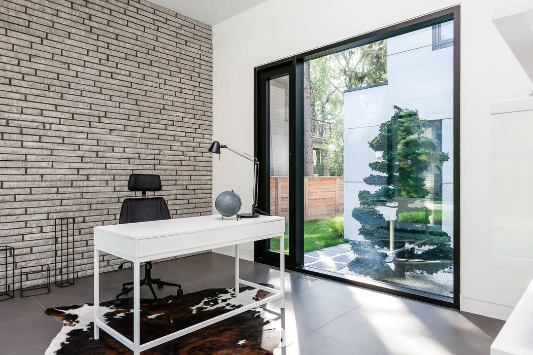 New Build-Staging, Frahm Interiors Frahm Interiors Study/office office,cowhide rug,brick wall