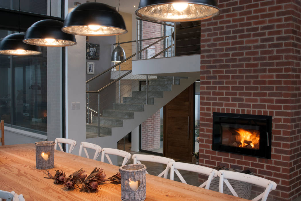 Dining area Urban Habitat Architects Rustic style dining room Bricks rustic dining,open plan