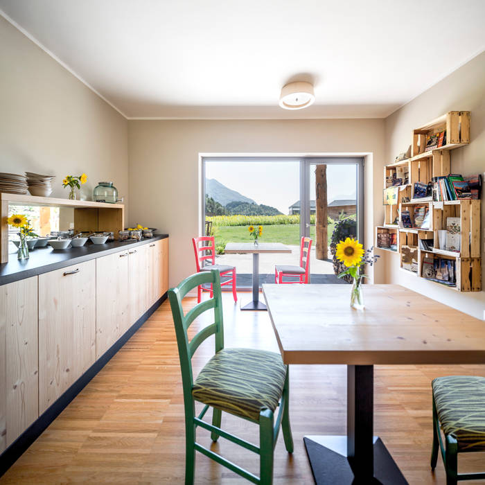 AGRITOURISM, raro raro Modern dining room