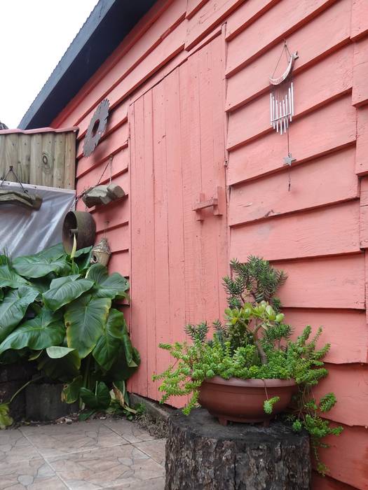 Bodega con maderas recicladas - Tinglado simple Feng Shui y Arquitectura Bodegas de vino de estilo asiático Madera Acabado en madera