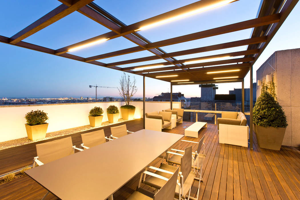 Terraza en Barcelona, Garden Center Conillas S.L Garden Center Conillas S.L 露臺 木頭 Wood effect