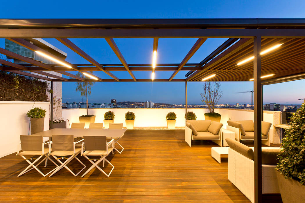 Terraza en Barcelona, Garden Center Conillas S.L Garden Center Conillas S.L Balkon, Beranda & Teras Modern Kayu Wood effect