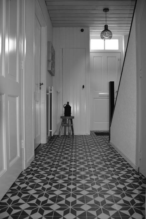 Portugese tegel ASTREA BLACK FLOORZ Klassieke gangen, hallen & trappenhuizen Tegels cementtegel