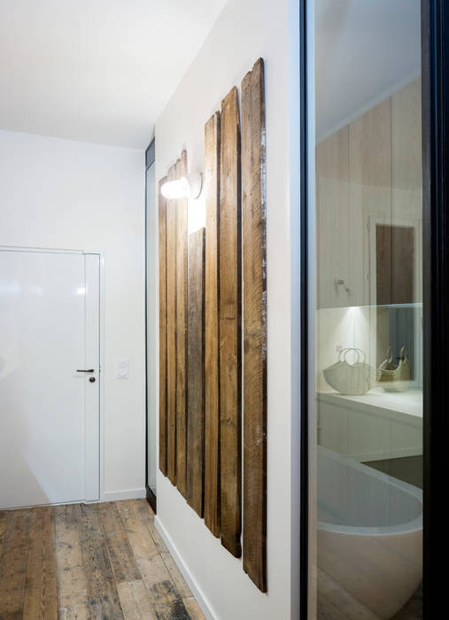 LOFT INDUSTRIEL, MELANIE LALLEMAND ARCHITECTURES MELANIE LALLEMAND ARCHITECTURES industrial style corridor, hallway & stairs.