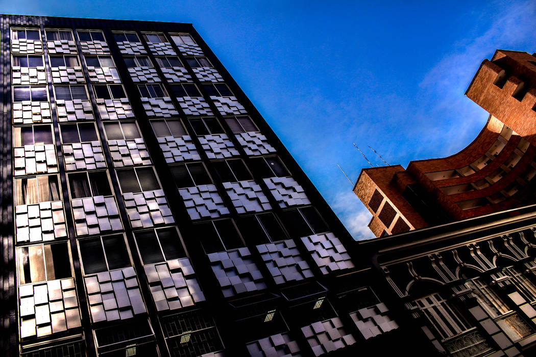 FACHADA EDIFICIO GUACAICA, ESTUDIO DUSSAN ESTUDIO DUSSAN Commercial spaces Tòa nhà văn phòng