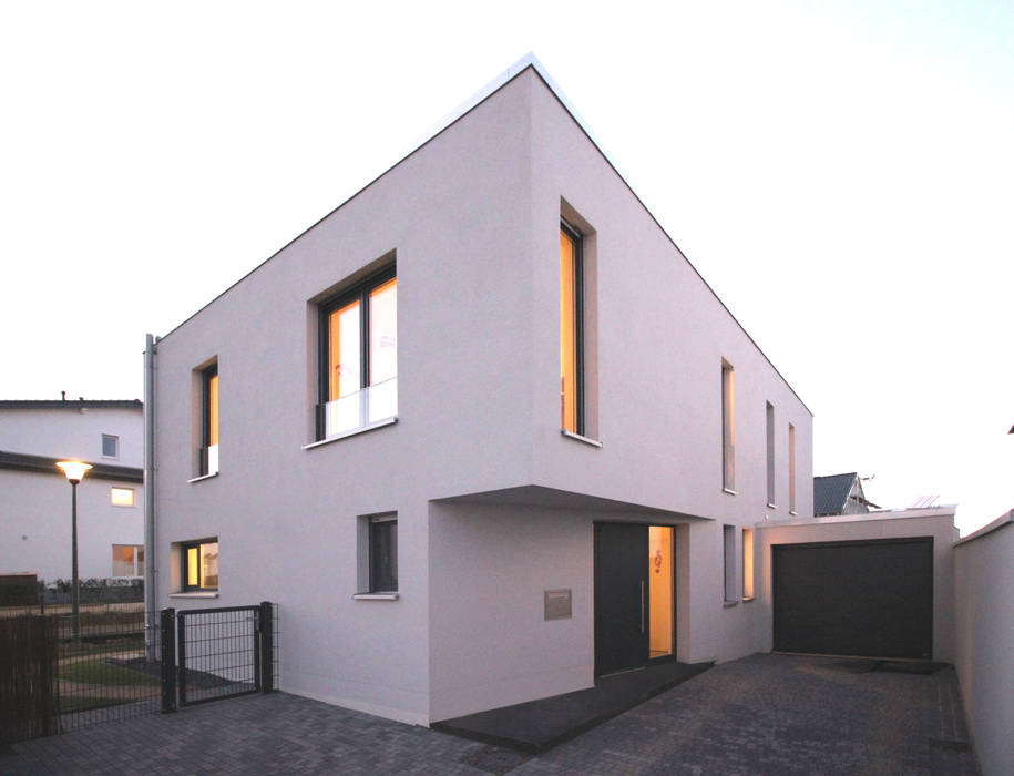 Neubau in Bonn, PlanBar Architektur PlanBar Architektur Moderne Häuser Eingang