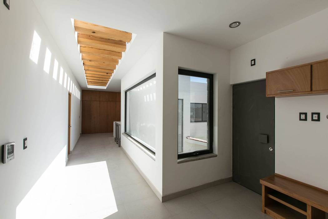 Campanario Purisima 204, Arquitectura MAS Arquitectura MAS Modern Corridor, Hallway and Staircase