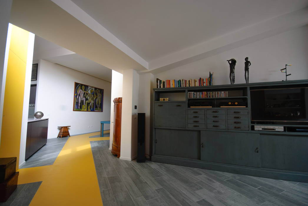 CASA M: LINEE CROMATICHE, Architetto Francesco Franchini Architetto Francesco Franchini Modern living room