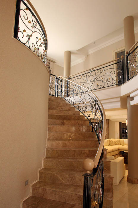 Ebotse Estate, Tru Interiors Tru Interiors Pasillos, vestíbulos y escaleras de estilo clásico