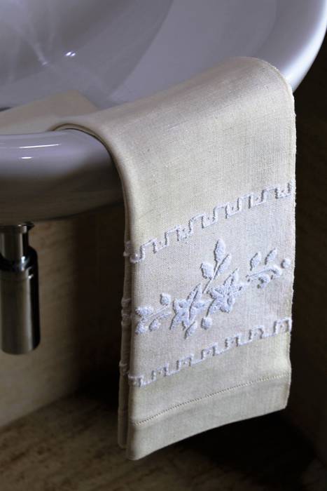 Banho, Linho de Cerva e Limões Linho de Cerva e Limões Classic style bathroom Flax/Linen Pink Textiles & accessories