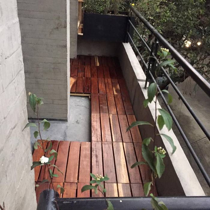 homify Balcones y terrazas modernos