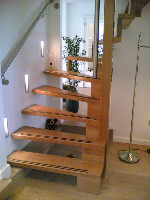 verbouwing woonhuis Lijnden, Studio Kuin BNI Studio Kuin BNI Modern corridor, hallway & stairs Wood Wood effect