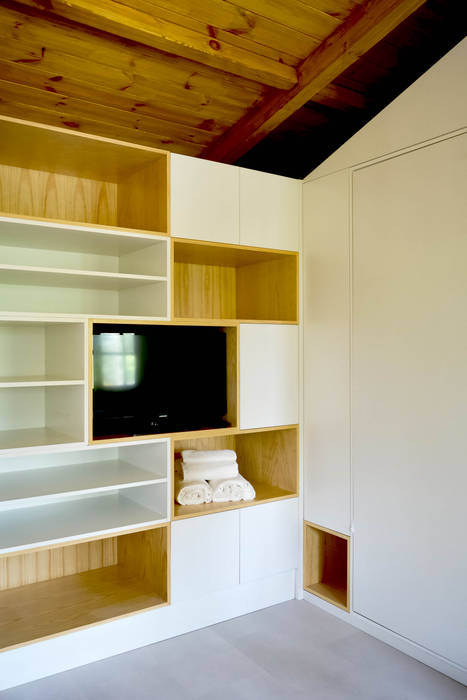 Turismo Rural | Casa Espigueiro , Tó Liss Tó Liss Modern style bedroom Wood Wood effect