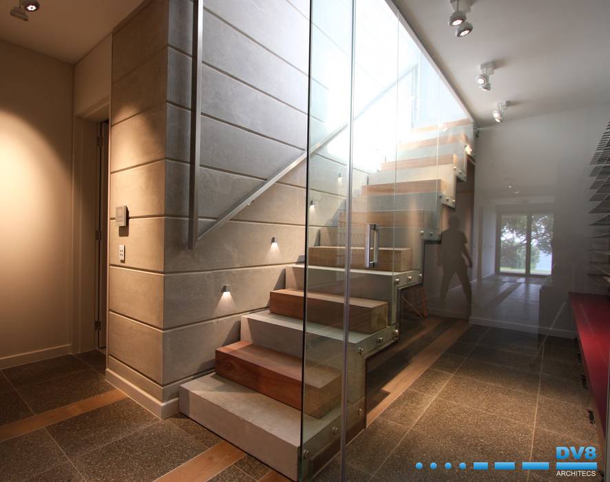 Plettenberg Bay - Beach House, DV8 Architects DV8 Architects Modern corridor, hallway & stairs