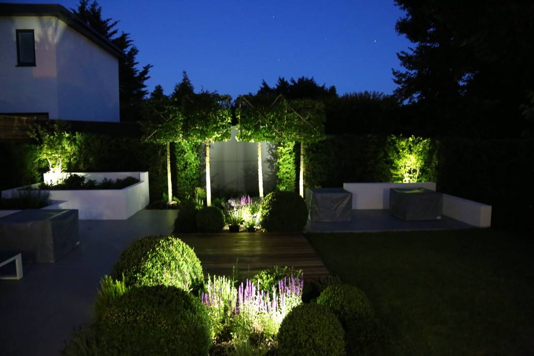 Lighting Borrowed Space Jardines de estilo moderno Garden lighting,exterior lighting,garden lights