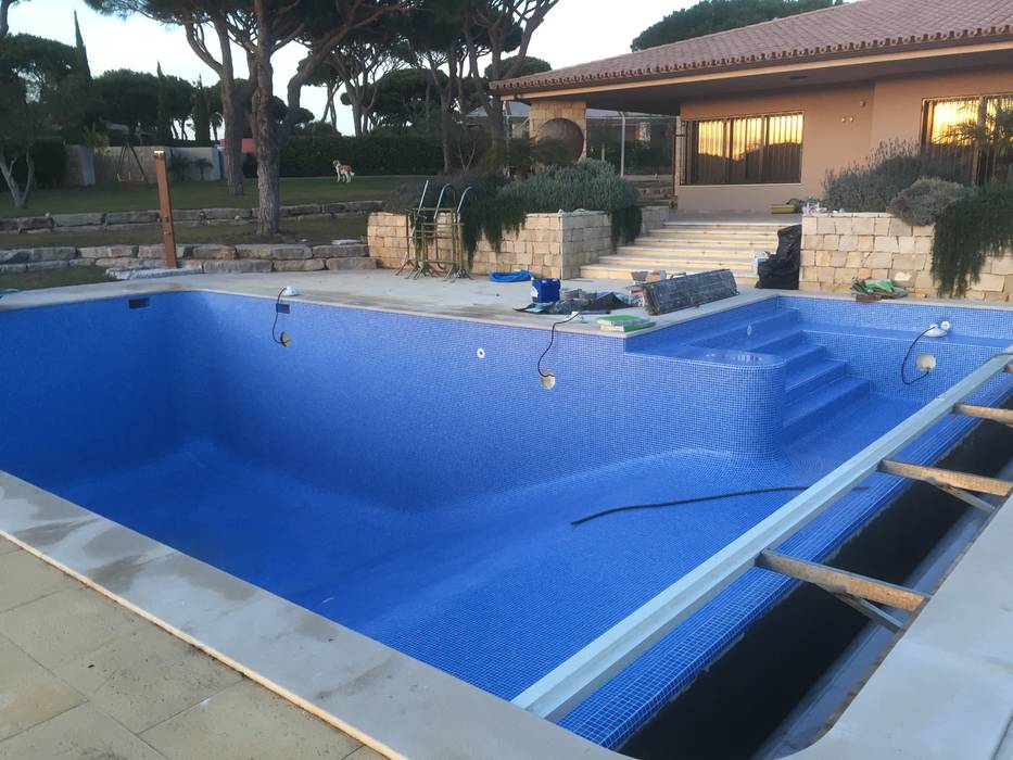 Remodelação Piscina Betão (EZARRI) / Concrete Pool Remodeling (EZARRI), Paisagem Adequada LDA Paisagem Adequada LDA