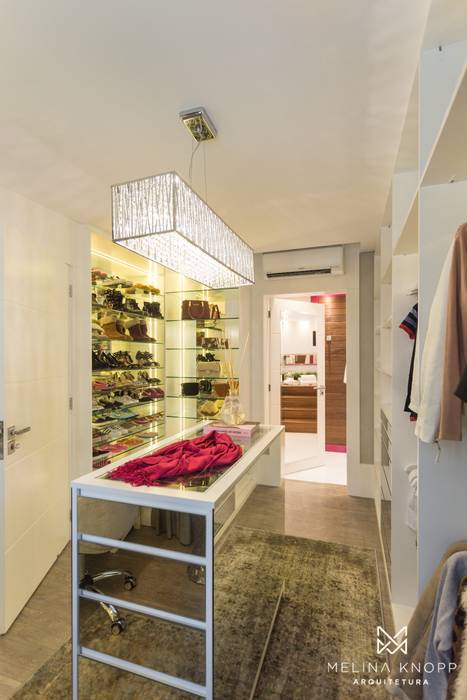 Quarto de menina - Montenegro, RS Melina Knopp Arquitetura Closets