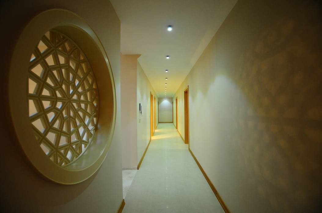 SASALI VİLLA - II, Tasarımca Desıgn Offıce Tasarımca Desıgn Offıce Modern Koridor, Hol & Merdivenler