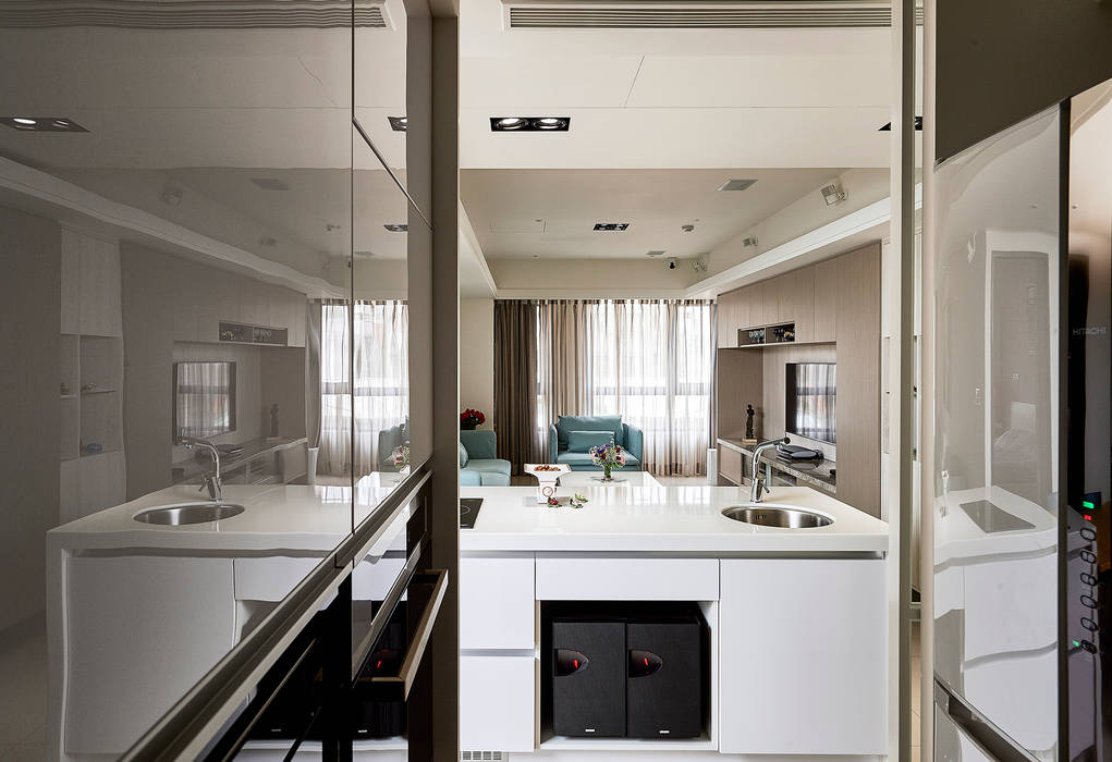 穿透視覺的L型廚房可獨立作業 青瓷設計工程有限公司 Kitchen