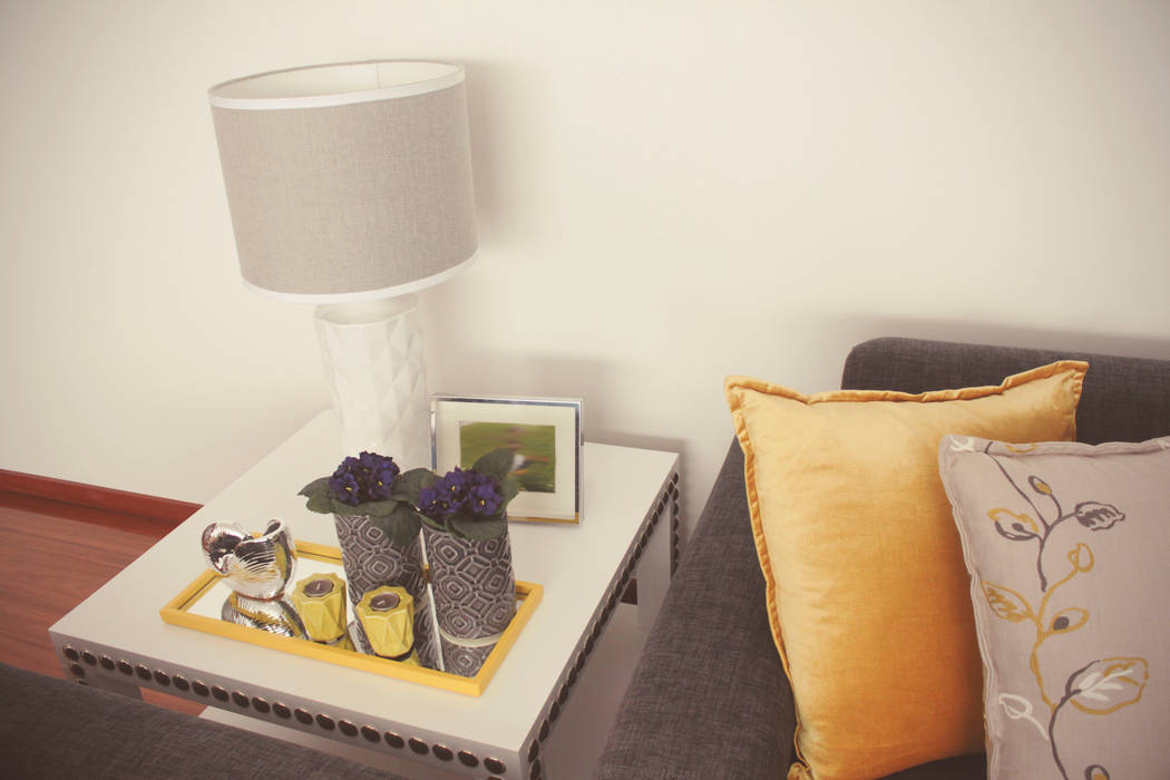 Sunny Grey - Apartamento em Miramar Perfect Home Interiors Salas de estar modernas GAIA,sala estar,apartamento,decoradora