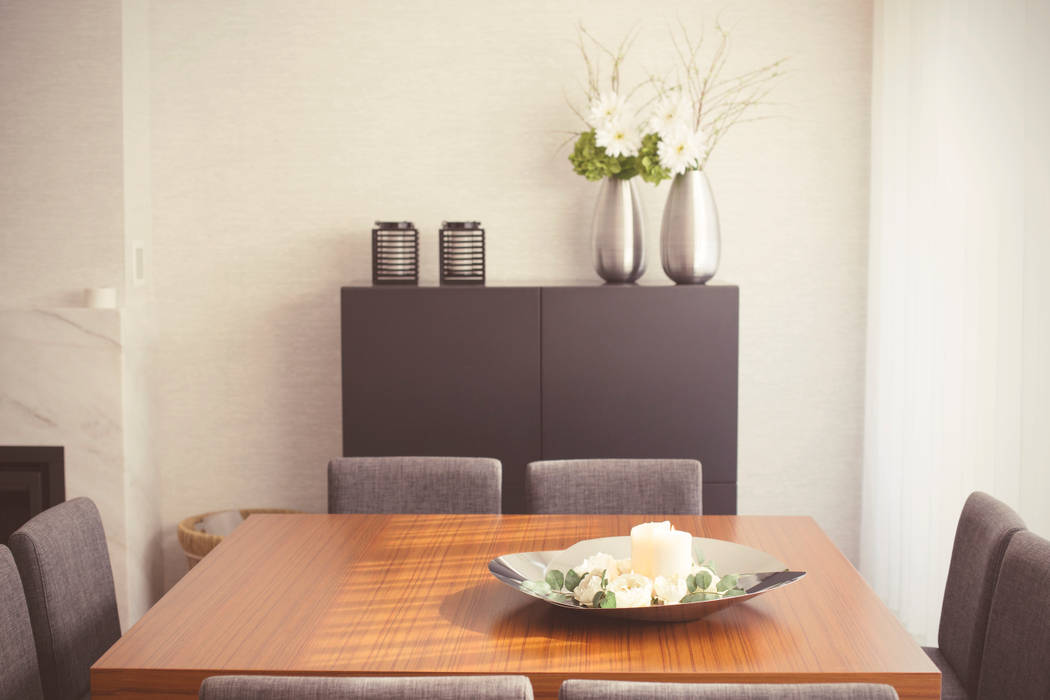 Sunny Grey - Apartamento em Miramar Perfect Home Interiors Salas de jantar modernas