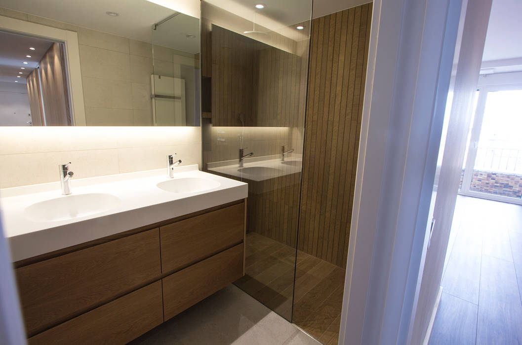 Baño principal Bocetto Interiorismo y Construcción Baños de estilo minimalista Piedra Espejo,Grifo,Hundir,Propiedad,Ebanistería,Edificio,Mueble de baño,Arreglo de tubería,Lavabo del baño,Madera