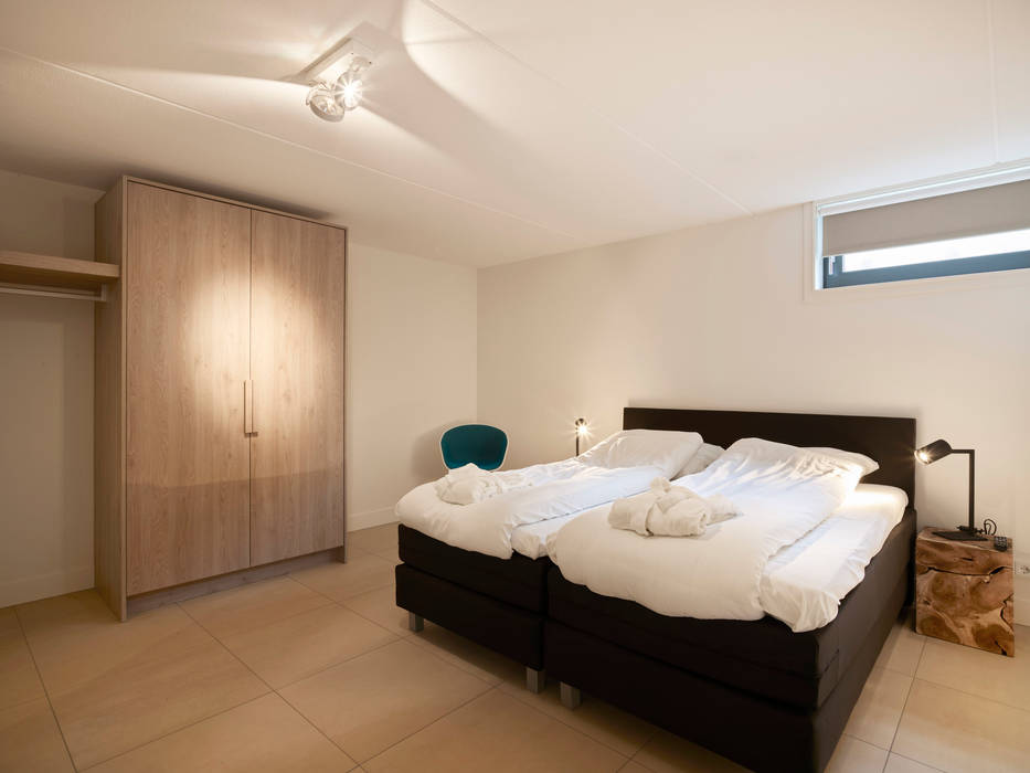 Duingolf Ameland, Hinabaay Interior & Design Hinabaay Interior & Design Moderne slaapkamers