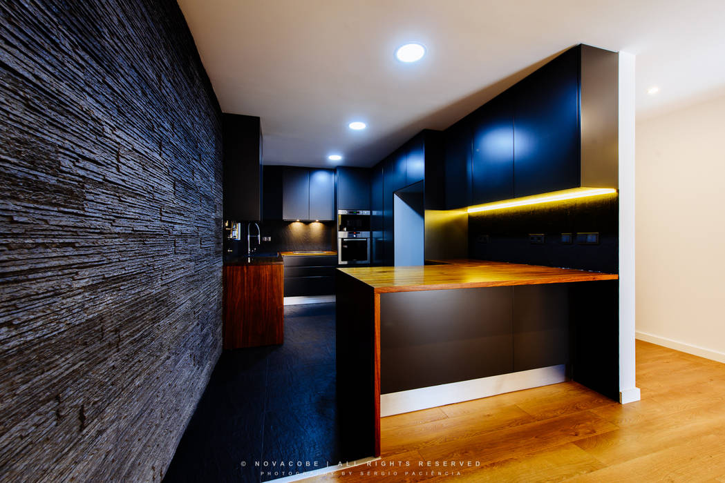 homify Modern kitchen