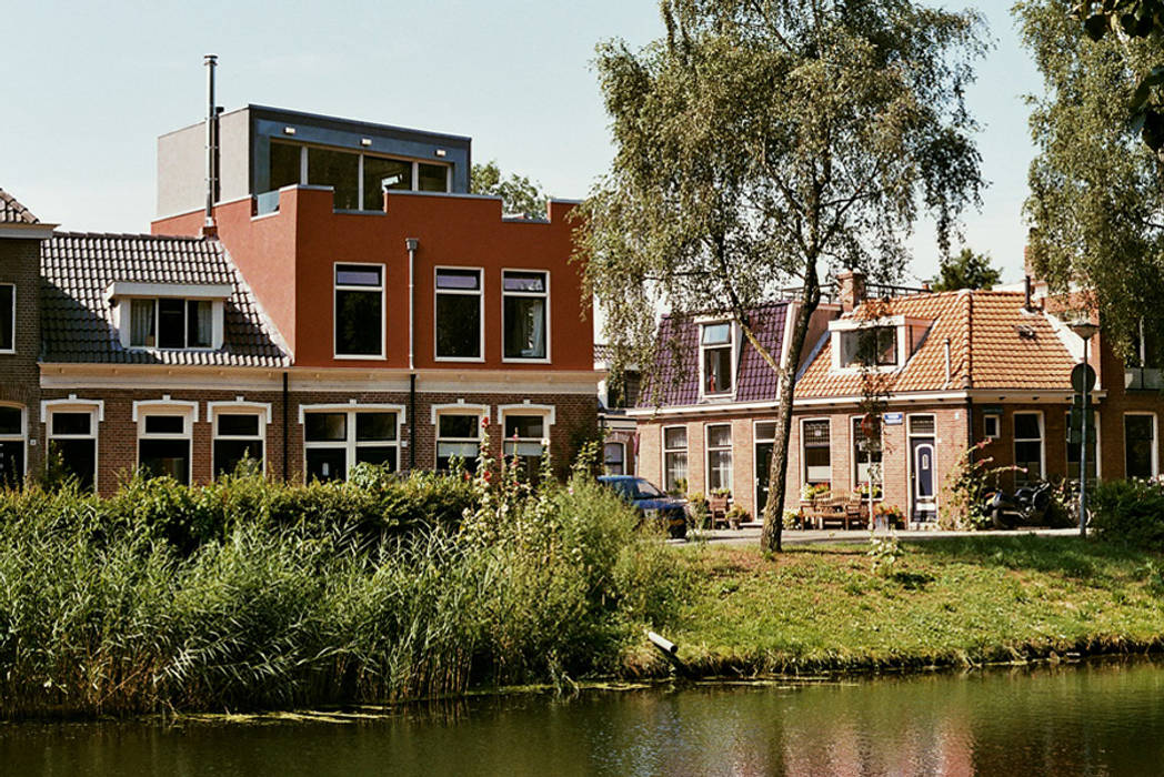 Verbouw woning Groningen, Architectenburo Holtrop Architectenburo Holtrop Moderne huizen Water,Plant,Lucht,Gebouw,Raam,Boom,meer,huis,Buurt,woongebied