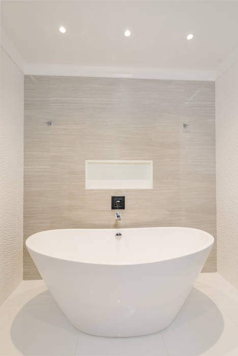 Master Bathroom with Free standing vessel tub HOMEREDI Modern bathroom Quartz White