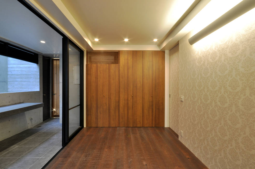 IRH02-HOUSE, 門一級建築士事務所 門一級建築士事務所 Eclectic style bedroom
