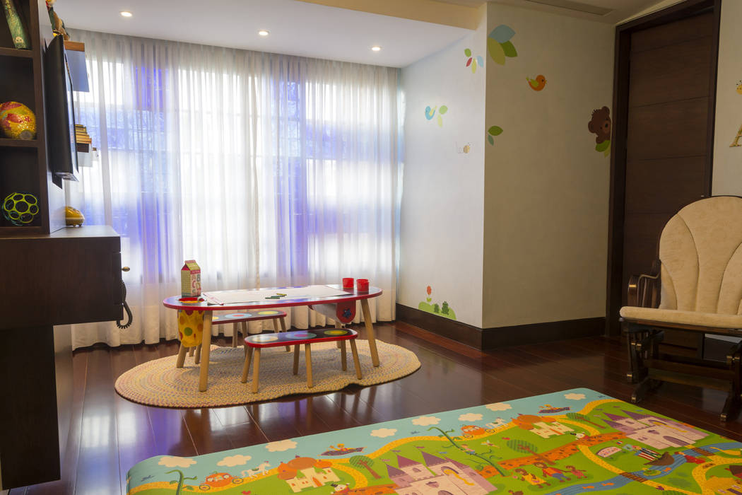 Casa 906, Objetos DAC Objetos DAC Cuartos infantiles de estilo moderno alfombra,cortinas,mesa auxiliar,decoracion,infantil,piso de madera