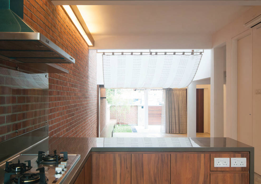 Terrace House at Robin Road, Quen Architects Quen Architects Asian style kitchen