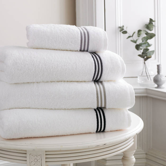 MILANO 700gsm Superior Cotton Towels King of Cotton Baños de estilo moderno Algodón Rojo Textiles y accesorios